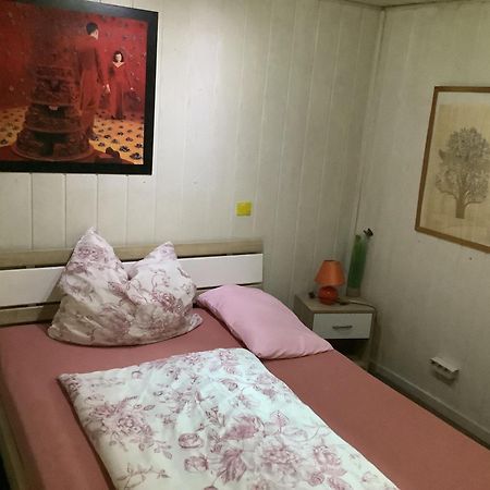 אסן Schoenes Zimmer Im Seterant/Untergeschoss מראה חיצוני תמונה