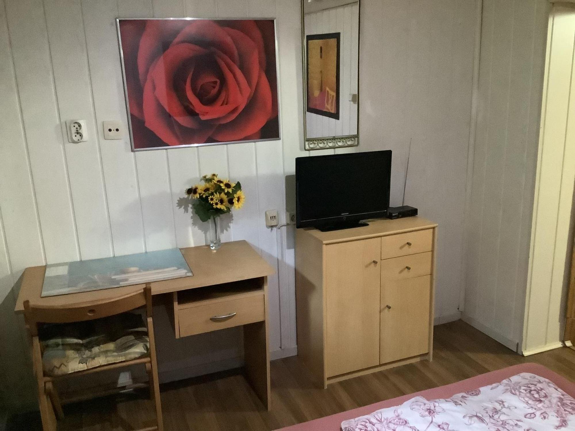 אסן Schoenes Zimmer Im Seterant/Untergeschoss מראה חיצוני תמונה